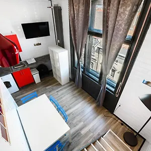 charles-downtown-apartment-complex.inbudapesthotels.com/