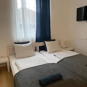 budapest-airport-vecses-trainstation-apartman-k7.inbudapesthotels.com/