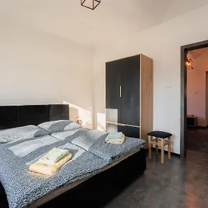 apartmny-praha-modany.praguehotelsweb.com/
